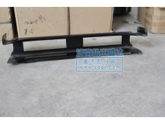 ,德龍前拖鉤梁,濟(jì)南市鹽山盛達(dá)汽車(chē)配件經(jīng)銷(xiāo)處