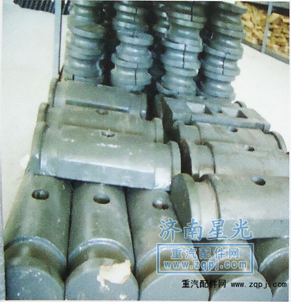,雙橋后鋼板壓塊,濟南星光汽車配件銷售中心