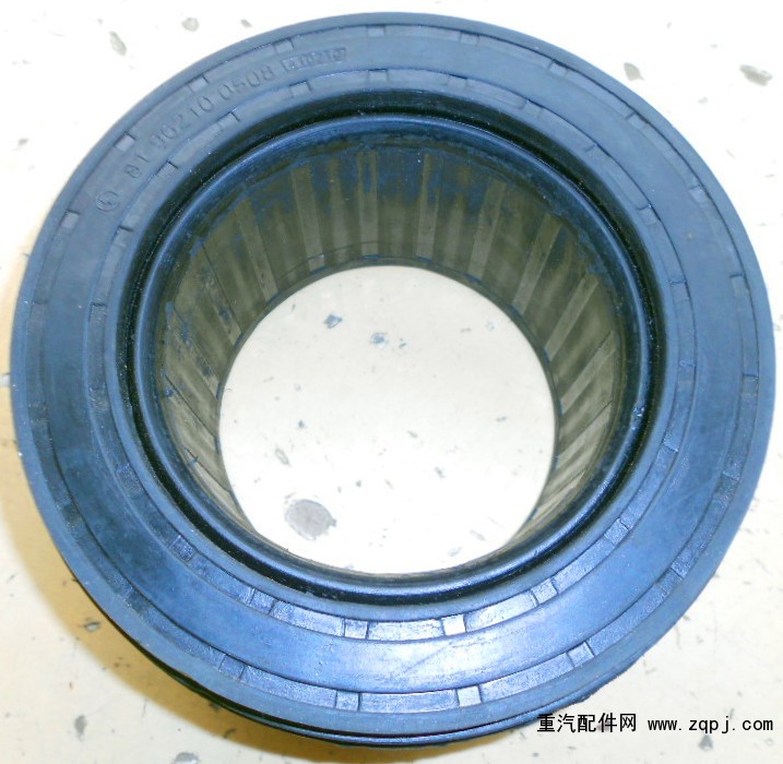 81.96210.0508,德龍F3000平衡軸襯套,濟南盛康汽車配件有限公司