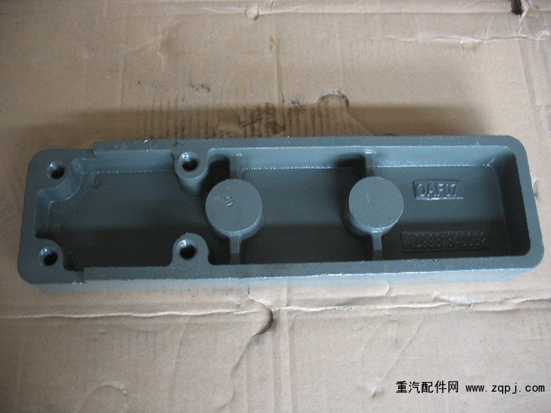 ＡＺ９９８１３４００６２,豪沃 08款鋼板滑軌,濟南小清河汽配有限責(zé)任公司