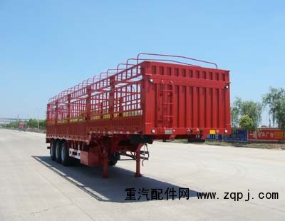 ,低平板半掛車、挖掘機運輸車,梁山龍達工貿(mào)有限公司
