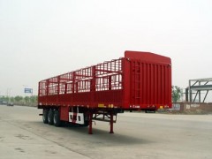 ,半掛車、挖掘機運輸車,梁山龍達工貿(mào)有限公司