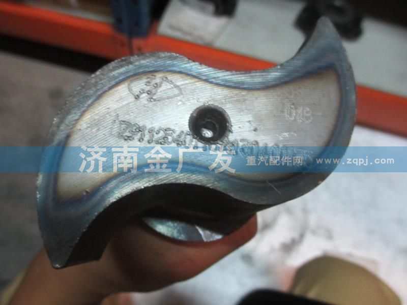 DZ9112340118,制動(dòng)凸輪軸右,濟(jì)南金廣發(fā)商貿(mào)有限公司