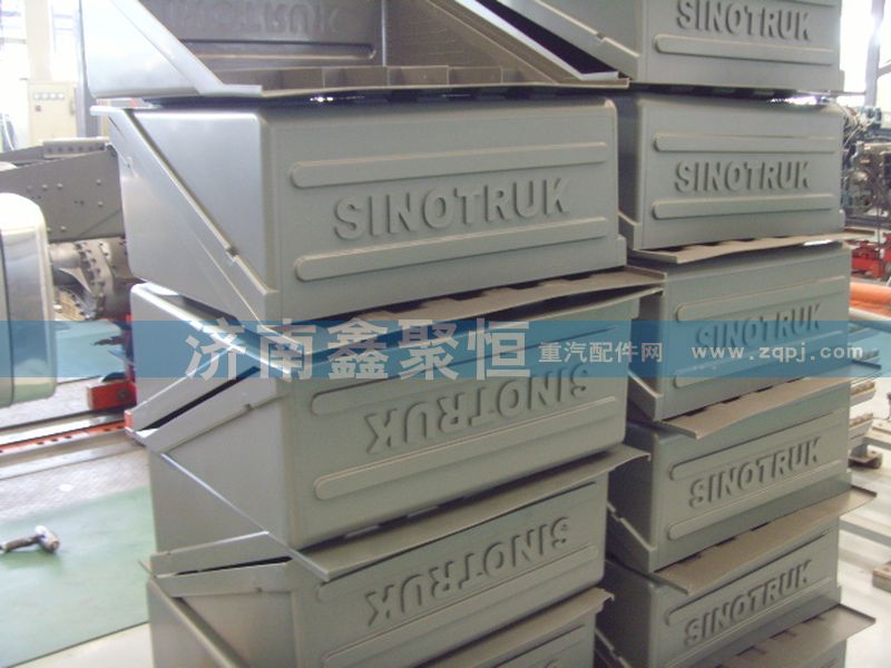 AZ9100760102,HOWO 電瓶箱蓋 塑料,濟南鑫聚恒汽車配件有限公司
