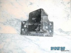 1122910180002,發(fā)動機前懸右支架,北京遠大歐曼汽車配件有限公司