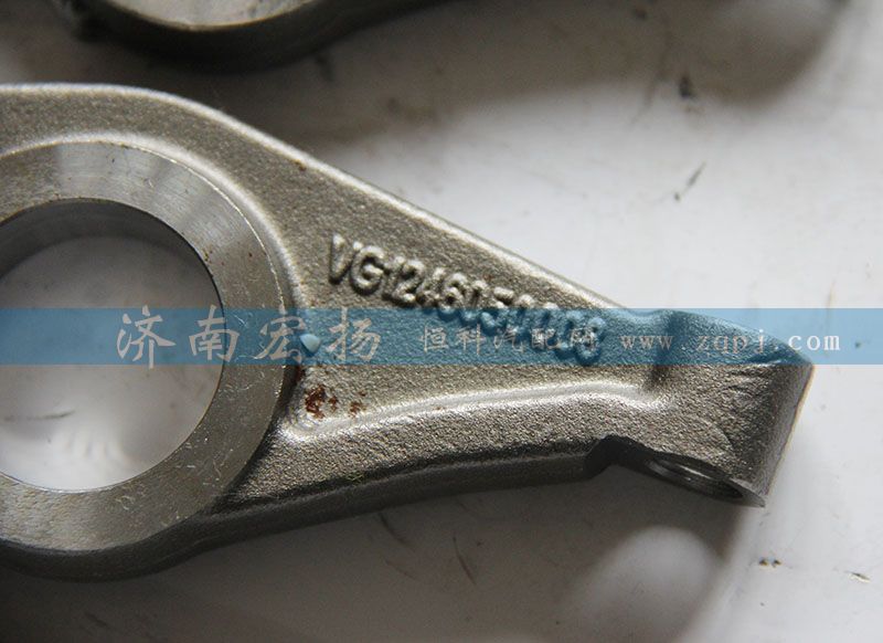 VG1246050008,D12氣門搖臂總成,濟南耀順汽車配件有限公司（重汽、濰柴發(fā)動機小件專賣）