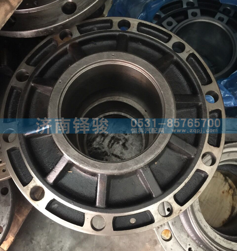812-35700-6136,盤(pán)式后輪轂,濟(jì)南信達(dá)重汽配件有限公司