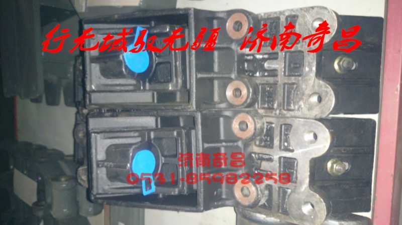 AZ9525595020,豪瀚發(fā)動機(jī)前橡膠支撐,濟(jì)南奇昌汽車配件有限公司