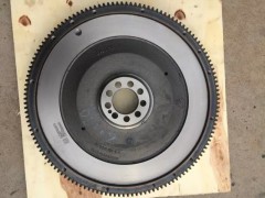 AZ1560020579,飛輪總成,濟(jì)南躍鼎汽車配件有限公司