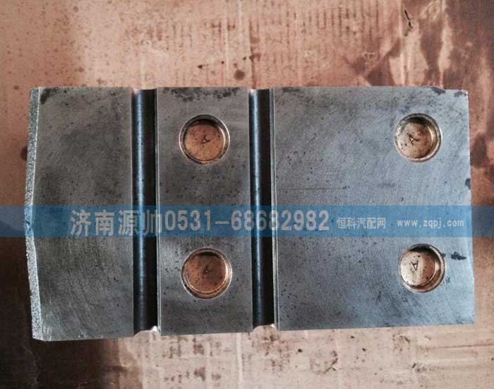 ,重汽D12氣缸蓋,濟南源帥汽車配件有限公司
