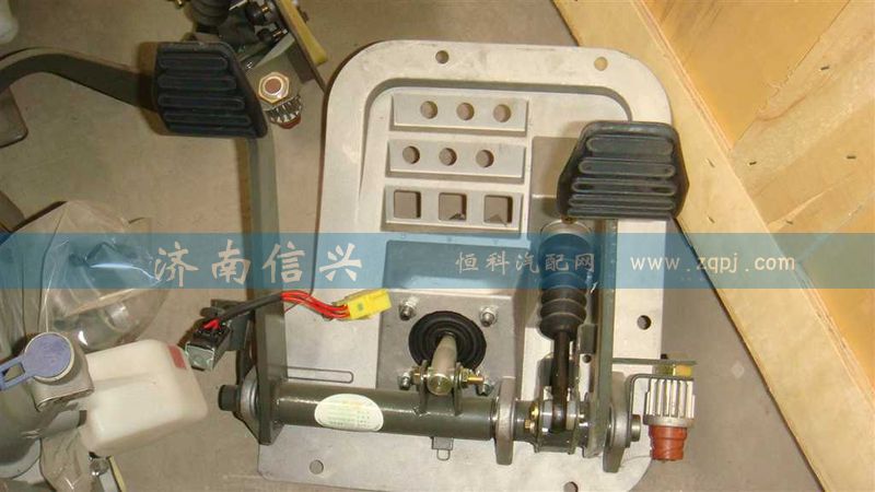 AZ9725361023,組合踏板操縱總成(新開關(guān)),濟南信興汽車配件貿(mào)易有限公司