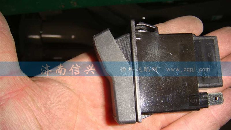 WG9925581041,發(fā)動機(jī)診斷開關(guān),濟(jì)南信興汽車配件貿(mào)易有限公司