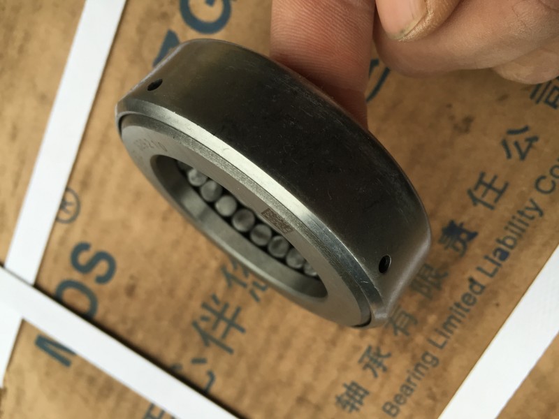 魯泉親人   F2000、金王子、北奔原廠壓力軸承/WG1880410049.00104.110626572040
