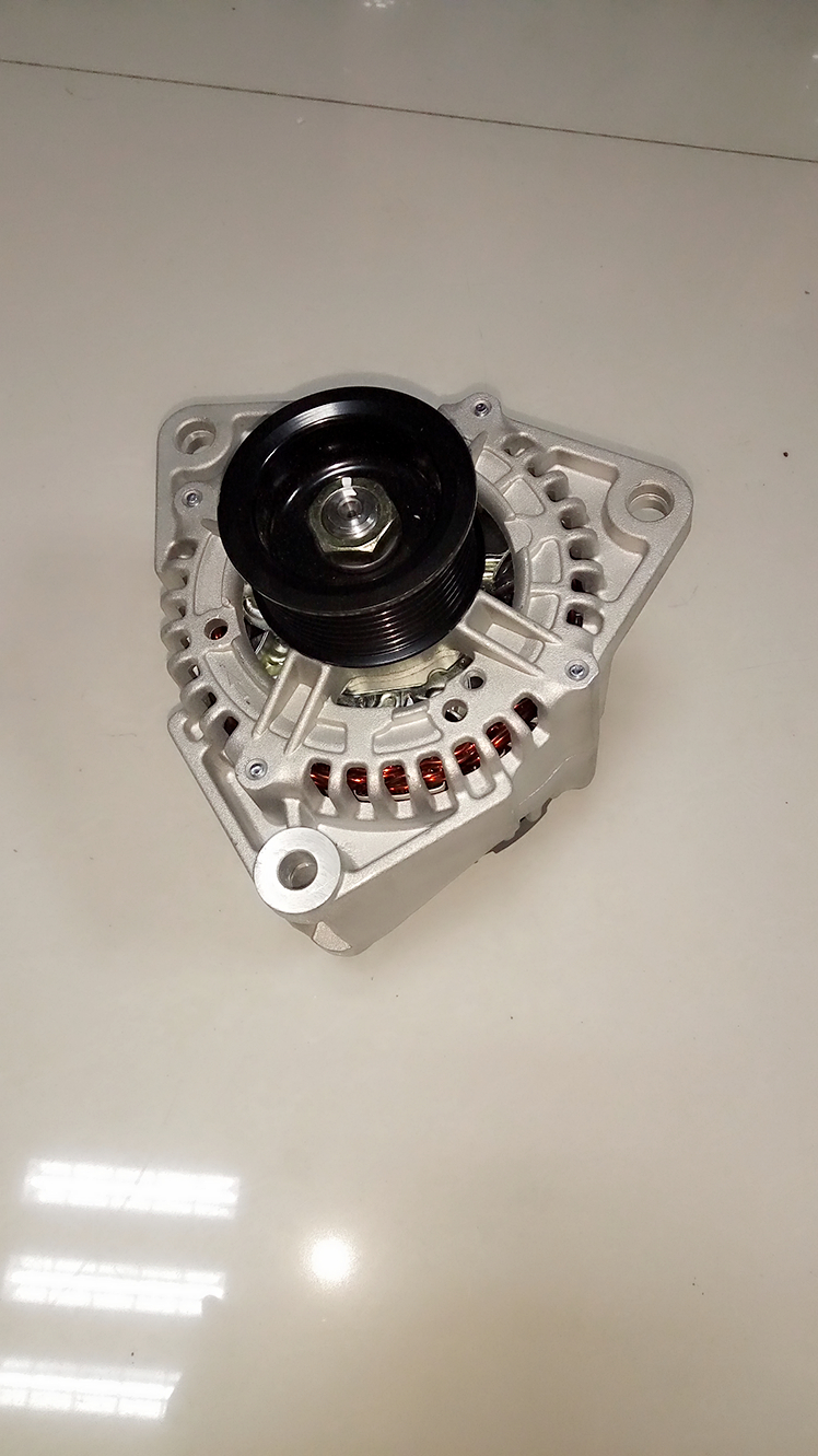 發(fā)電機(jī)總成（MC11)202V26101-7271/202V26101-7271