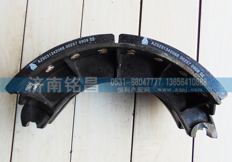 WG9231342070,豪沃09款11款后制動(dòng)蹄總成（14孔）,濟(jì)南銘昌汽車配件有限公司