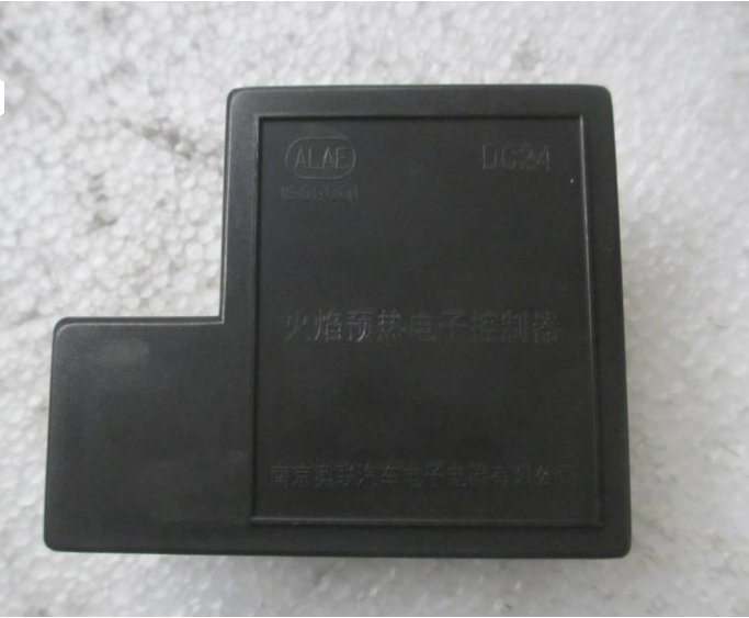 AZ9100580051,火焰預(yù)熱電子控制裝置,濟(jì)南尊龍(原天盛)陜汽配件銷(xiāo)售有限公司
