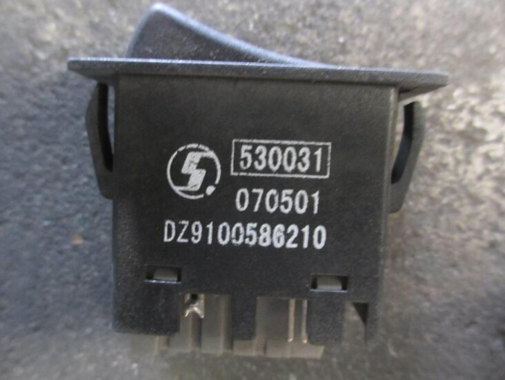 DZ9100586210,巡航功能恢復(fù)開關(guān),濟(jì)南尊龍(原天盛)陜汽配件銷售有限公司
