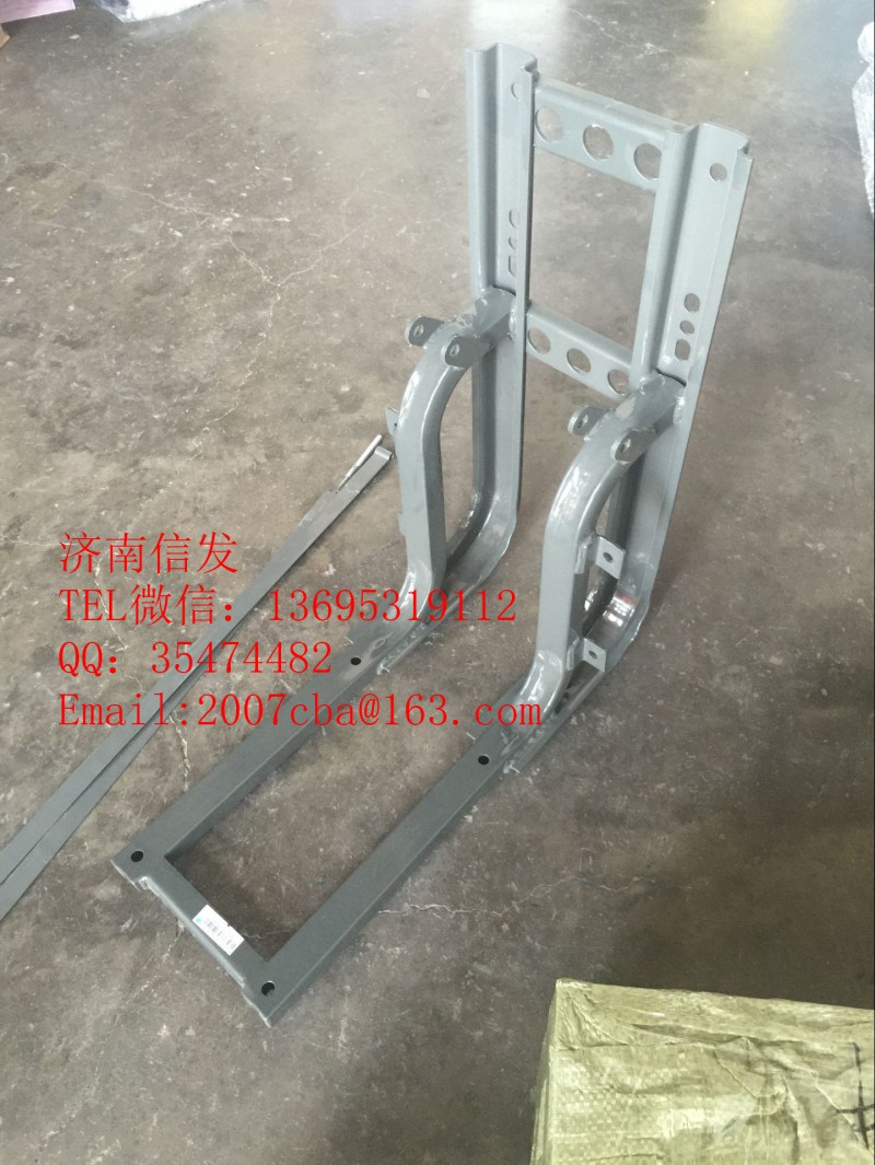 WG9925565002重汽T7H車尿素箱,WG9925565002重汽T7H車尿素箱,濟(jì)南信發(fā)汽車配件有限公司