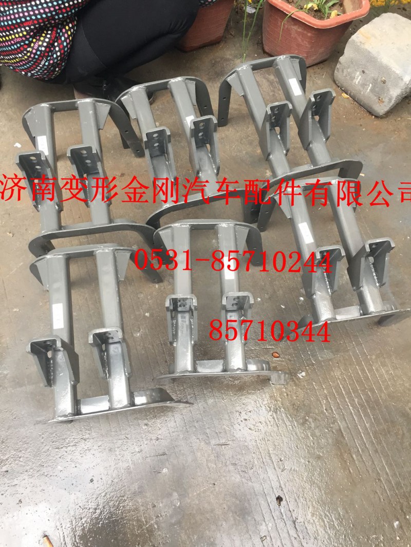 AZ9925930016,左踏板支架總成,濟南變形金剛汽車配件有限公司