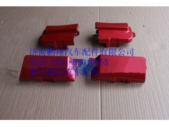 WG1642111024,重汽豪沃10款車門合頁塑料蓋下,濟南鵬翔汽車配件有限公司