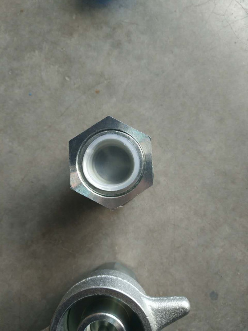 01332630,油缸油管接頭,濟(jì)南市威沃汽車(chē)用品有限公司