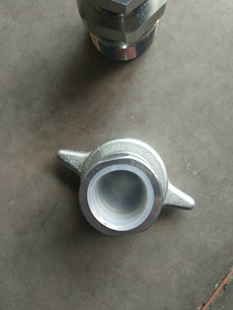 01332625,油缸油管街接頭,濟(jì)南市威沃汽車用品有限公司