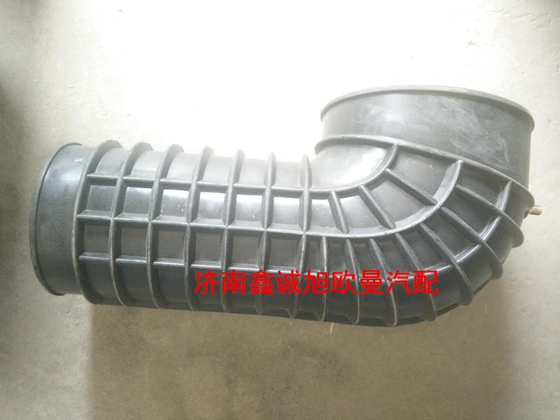 1418311927007,歐曼空濾出氣管,濟(jì)南鑫誠(chéng)旭歐曼汽車配件有限公司