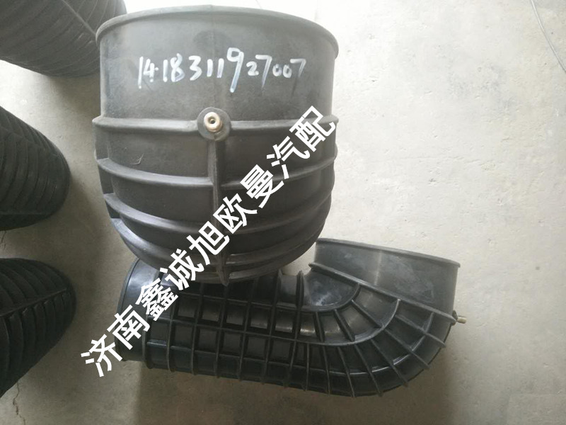 1418311927007,歐曼空濾出氣管,濟(jì)南鑫誠(chéng)旭歐曼汽車配件有限公司