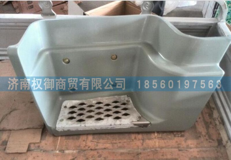 AZ1671240030,重汽豪瀚高位左下踏板總成,濟南權御進出口有限公司