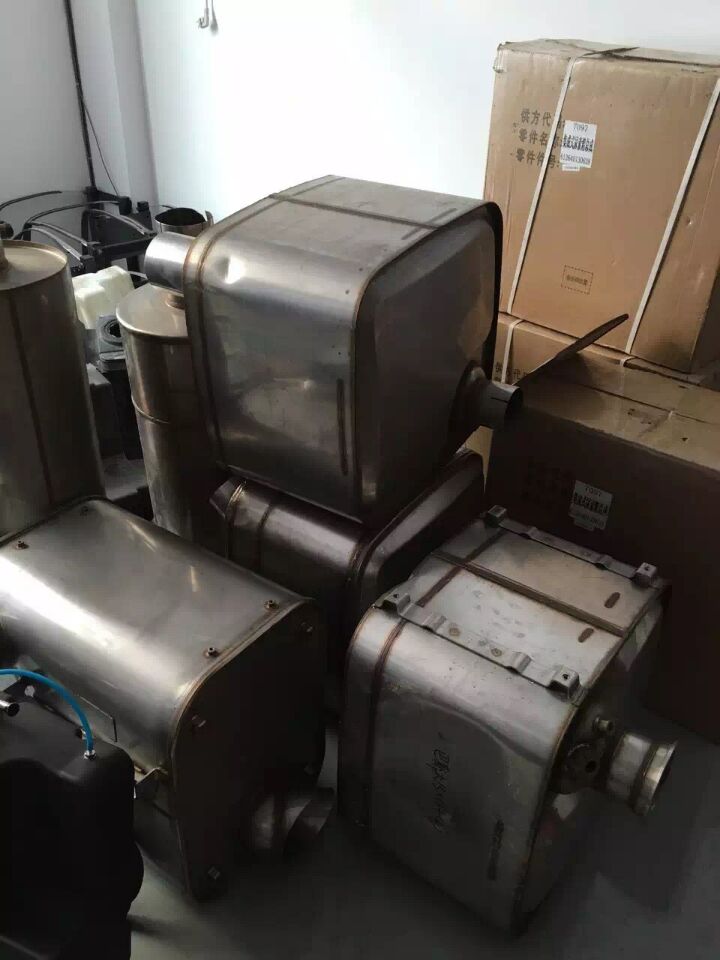 J030M-12051B0-L,SCR箱  催化消聲器,山東九華峰供應(yīng)鏈管理有限公司