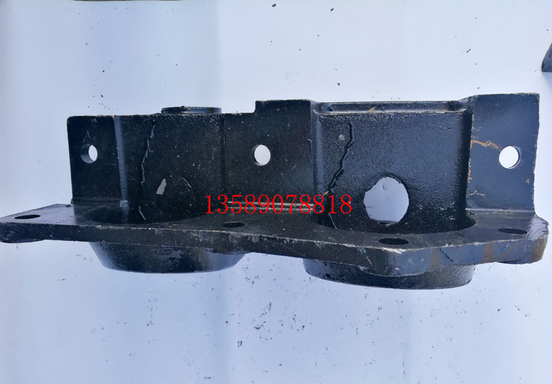 2901-131215,紅巖連體支架,濟(jì)南聯(lián)樂(lè)汽車零部件有限公司
