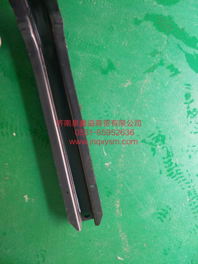 100110100140,油箱托架焊接總成,濟南泉鑫溢商貿(mào)有限公司