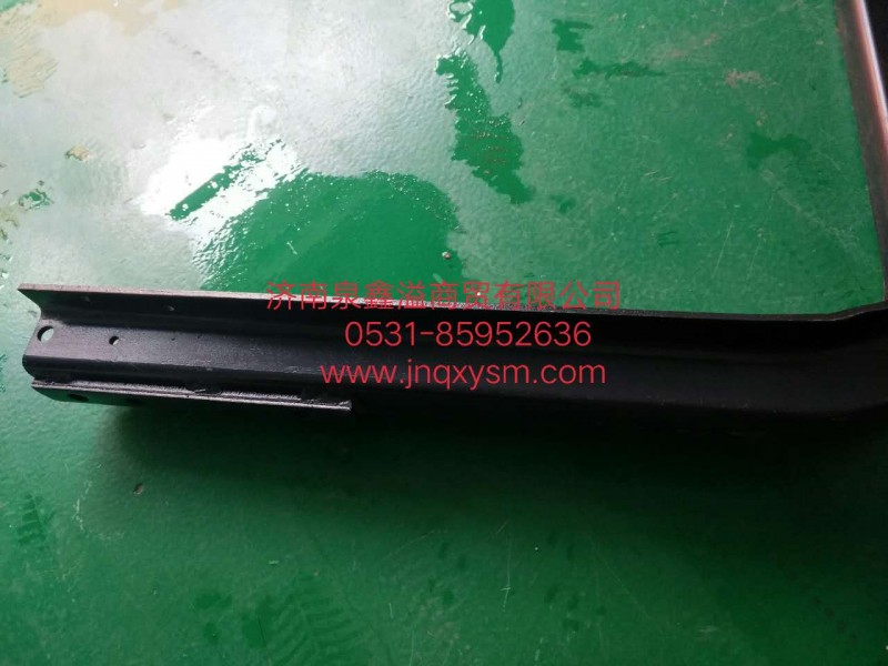 100110100140,油箱托架焊接總成,濟南泉鑫溢商貿(mào)有限公司