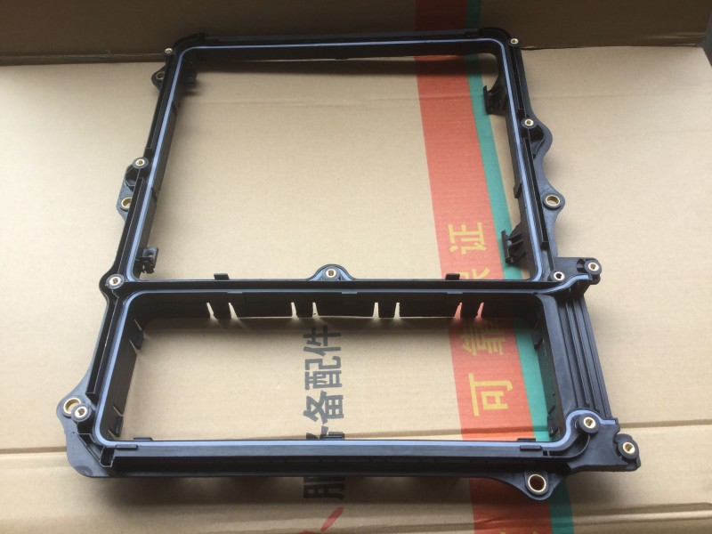 811W25441-0875,C7H配件右側(cè)過(guò)線(xiàn)盒蓋,濟(jì)南冠澤卡車(chē)配件營(yíng)銷(xiāo)中心