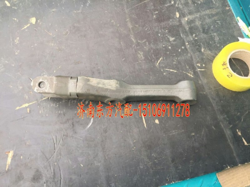 AZ9100680066,后橋減震器支架,濟(jì)南東方重汽配件銷售中心