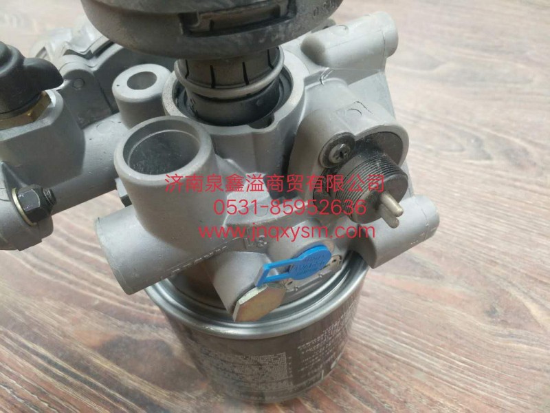 100355500068,干燥器帶四回路總成,濟(jì)南泉鑫溢商貿(mào)有限公司
