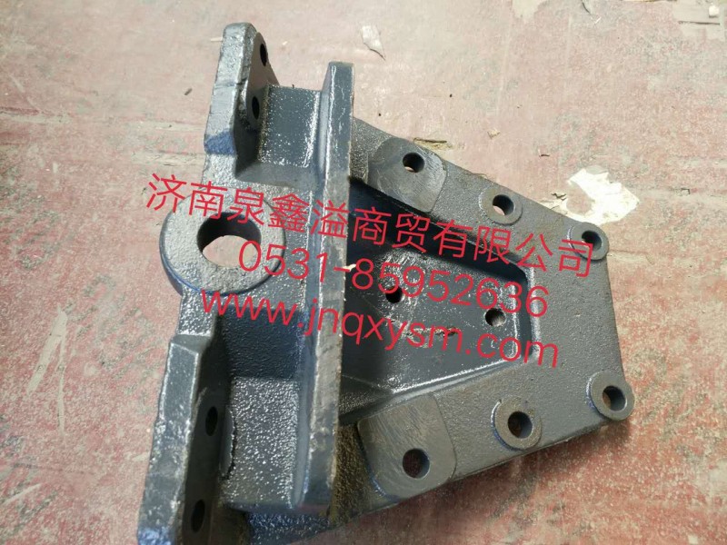 100290300002,前板簧后支架,濟(jì)南泉鑫溢商貿(mào)有限公司