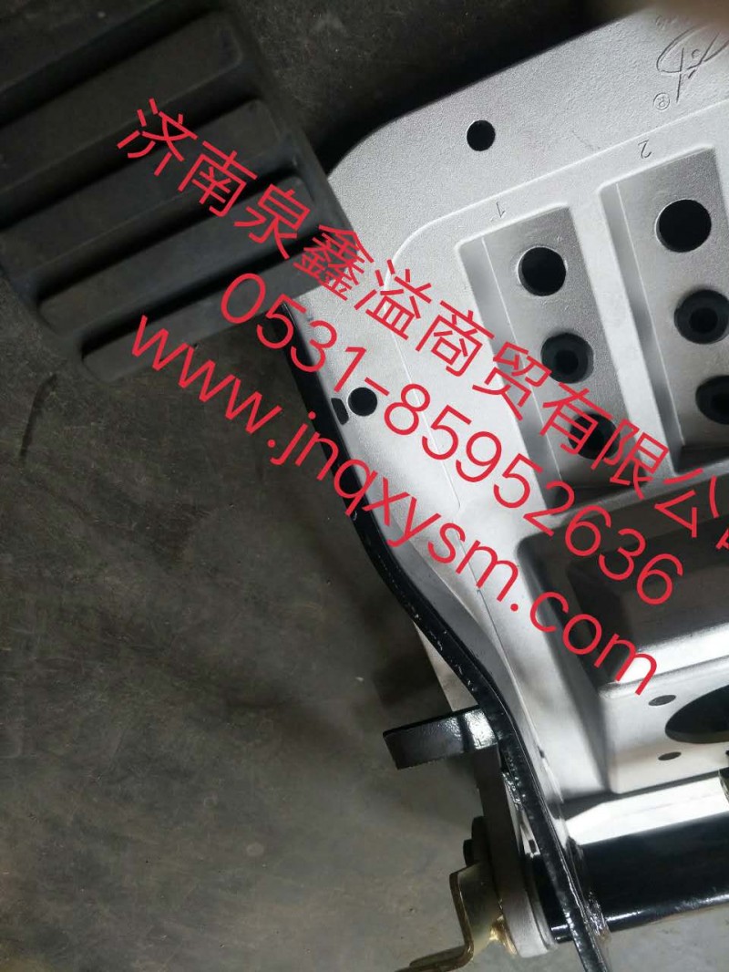 100350400002,制動(dòng)離合器踏板總成,濟(jì)南泉鑫溢商貿(mào)有限公司