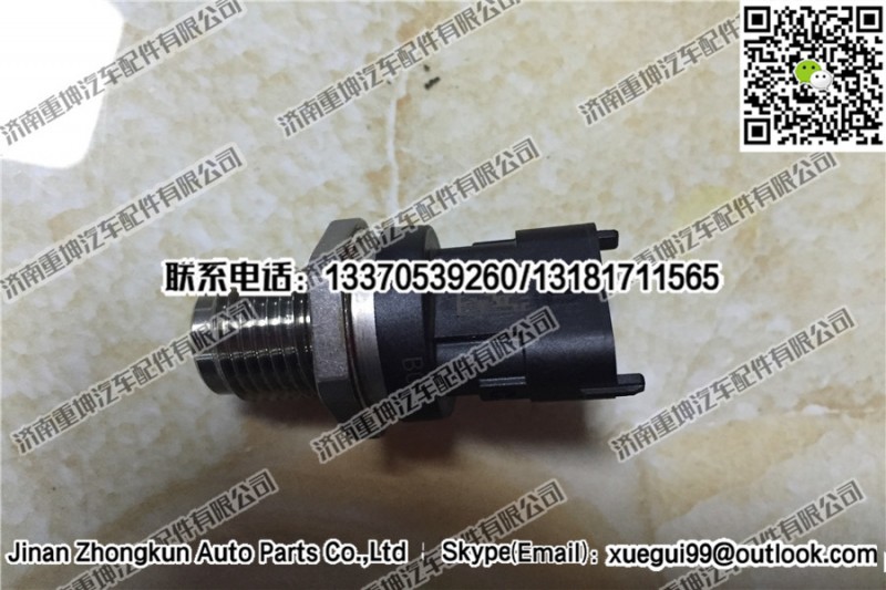 0281006425,發(fā)動(dòng)機(jī)共軌壓力傳感器,濟(jì)南重坤汽車配件有限公司