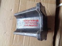 1110828000104,副簧支架,北京遠大歐曼汽車配件有限公司