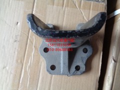 1110828000104,副簧支架,北京遠大歐曼汽車配件有限公司