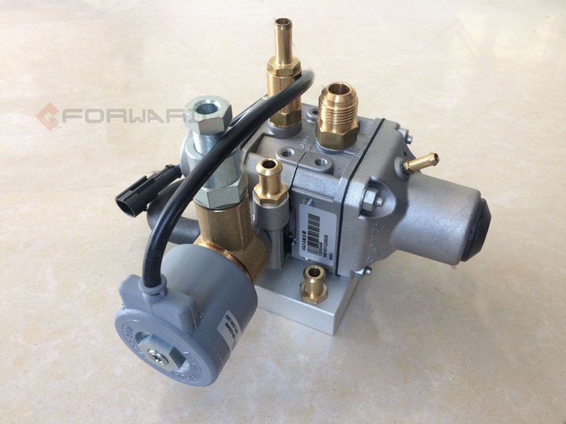 13050448,Pressure reducer,濟(jì)南向前汽車(chē)配件有限公司