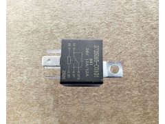 3735095-C0101,繼電器（帶支架）Relay (with bracket),濟(jì)南向前汽車配件有限公司