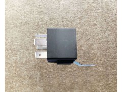 3735095-C0101,繼電器（帶支架）Relay (with bracket),濟(jì)南向前汽車配件有限公司