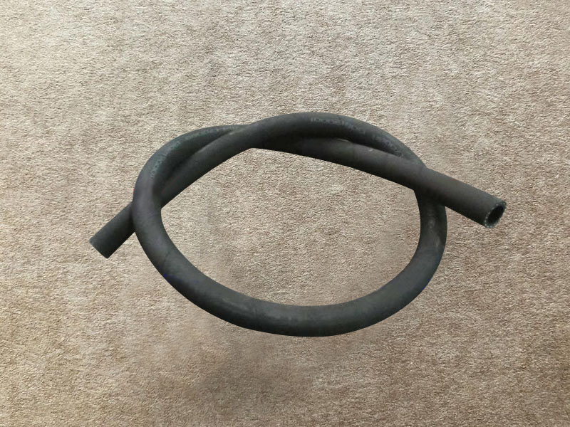 199114470088,帶纖維夾層的橡膠軟管Rubber hose with fiber sandwich,濟(jì)南向前汽車配件有限公司