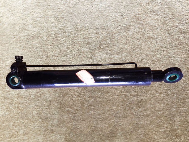 DZ97259820101,翻轉(zhuǎn)油缸X3000，F(xiàn)lip cylinder X3000,濟(jì)南向前汽車配件有限公司