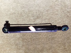 DZ97259820101,翻轉(zhuǎn)油缸X3000，F(xiàn)lip cylinder X3000,濟(jì)南向前汽車配件有限公司