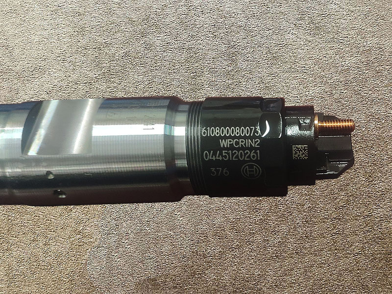 610800080073,Fuel injector WP7.240 E30,濟南向前汽車配件有限公司