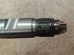 610800080073,Fuel injector WP7.240 E30,濟南向前汽車配件有限公司