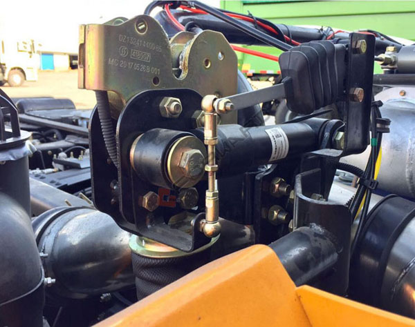 F3000、M3000、X3000駕駛室后懸減震